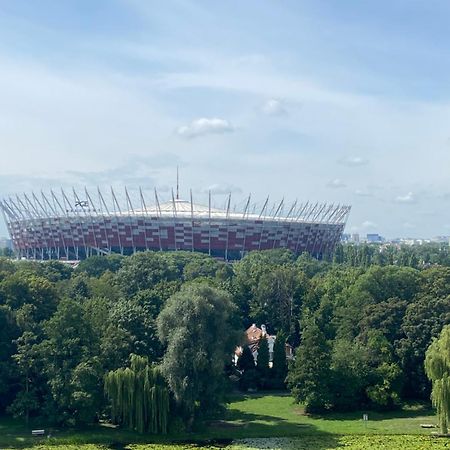 Dedek Park - Historyczny Dworek W Pieknym Parku Skaryszewskim Obok Stadionu Narodowego Varsó Kültér fotó